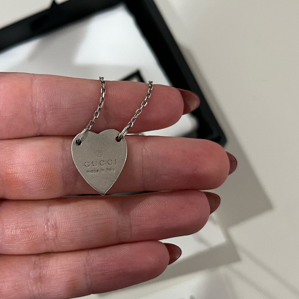 Gucci Silver Heart Pendant Bracelet - Picture 3 of 8
